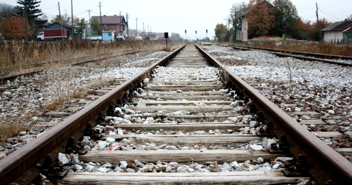 Hapet tenderi 90 milionë euro për ndërtimin e hekurudhës Durrës – Rrogozhinë